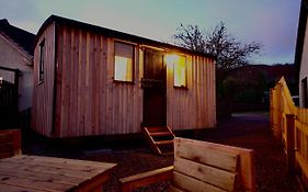 Per Ardua Shepherds Hut